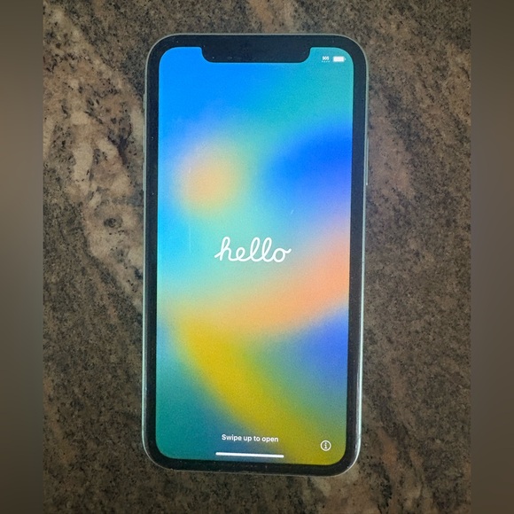 Apple iPhone 11 AT&T 128GB - Green - Picture 5 of 15